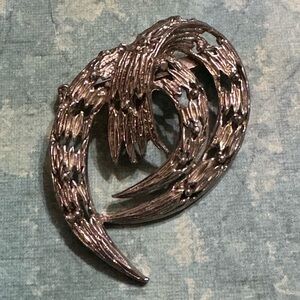 VINTAGE RIBBON BROOCH